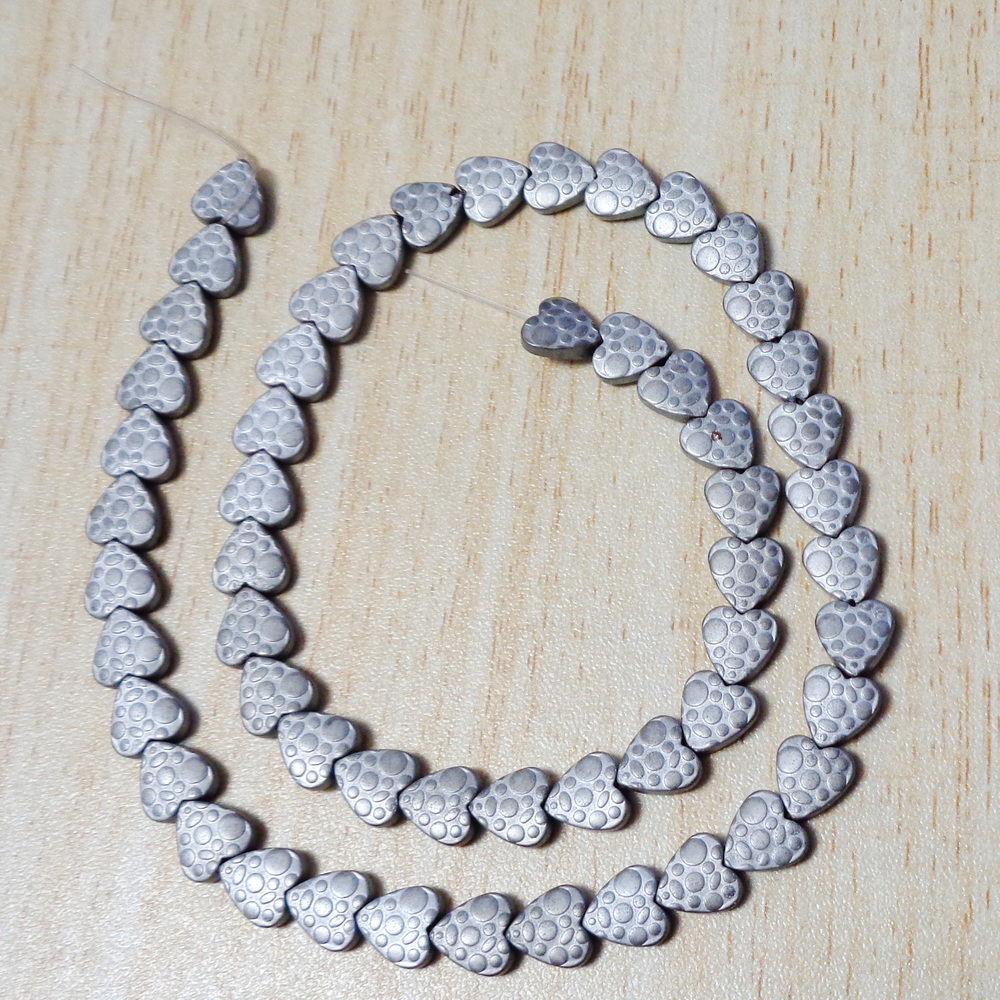 Hematit frosted, electroplacat argintiu, inima 8x8x2mm-sir 55 buc 1 buc