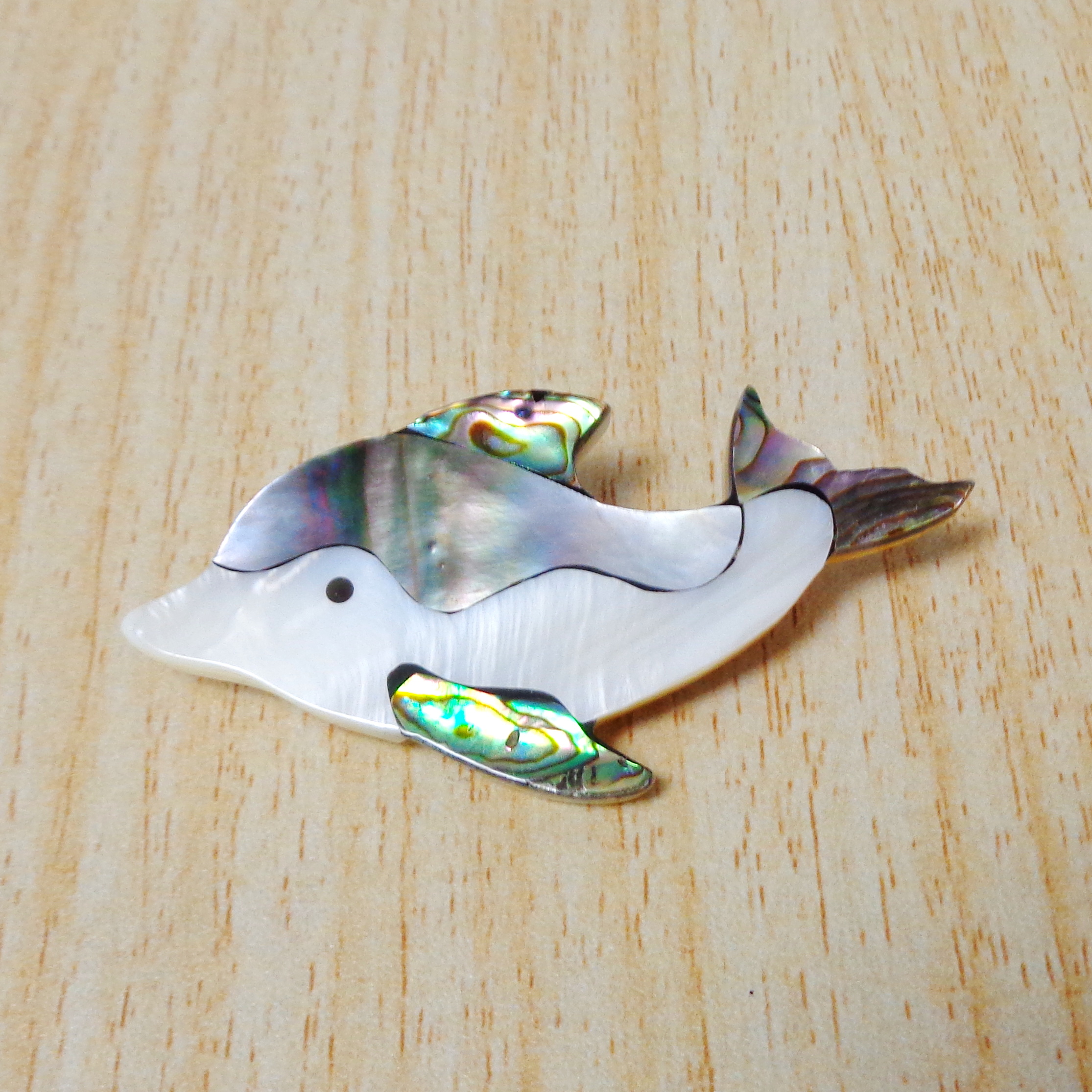 Pandantiv/brosa Scoica Paua, delfin 60x30x4 mm 1 buc