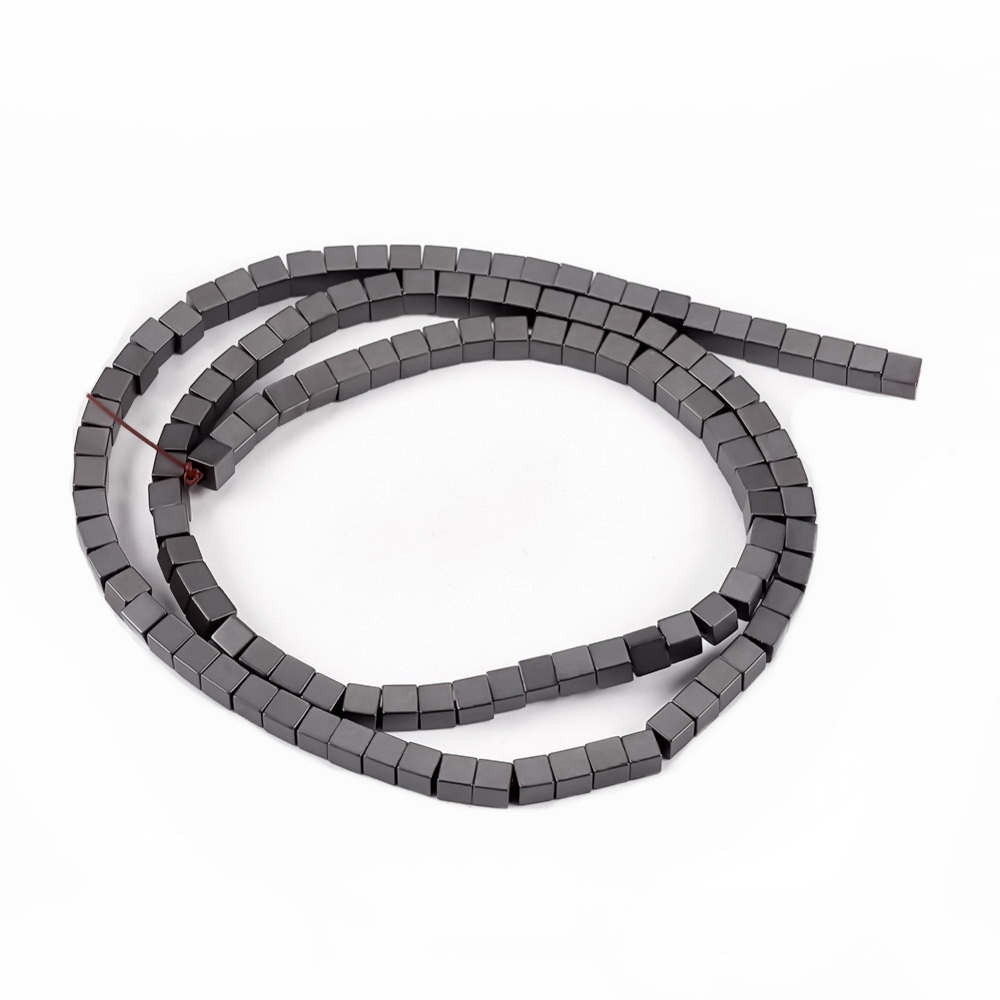 Hematit nemagnetic, negru, mat, cubic, 3mm-sir 131 buc 1 buc
