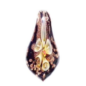 Pandantiv Murano negru cu floare galbena, cu glitter auriu, lacrima 50~52x27x12mm