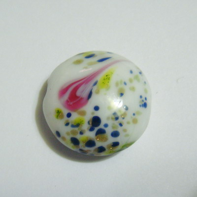 Margele sticla, lampwork, plate, albe cu flori roz 20mm