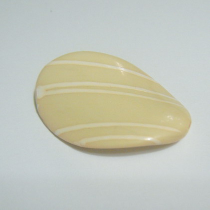 Margele plastic bej, elice 30x25mm
