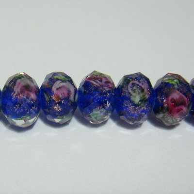 Margele sticla, lampwork, albastre cu floricele, fatetate, 10x8mm