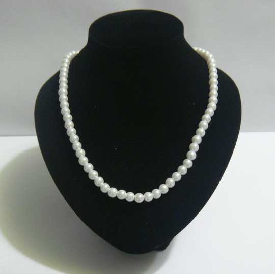 Bust colier negru 18x18 cm