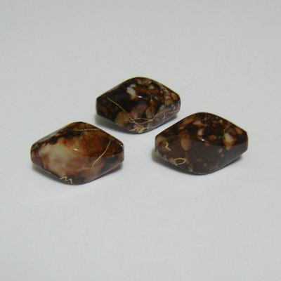 Margele plastic maro inchis cu auriu 10x20 mm