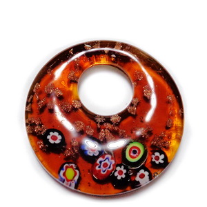 Pandantiv Murano maro cu floricele si glitter auriu, 52x10mm
