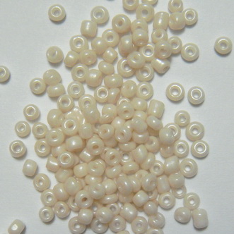 Margele nisip bej deschis, 2mm
