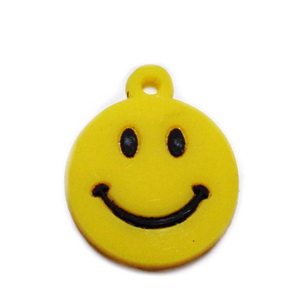 Pandantiv cauciuc galben, smile, 24x20x2mm