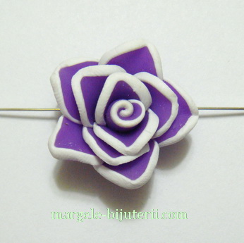 Margele polymer, floare violet cu alb, 20x20x12mm