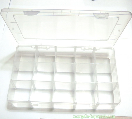 Cutie plastic, transparenta, compartimentata, 27x16x5.5cm