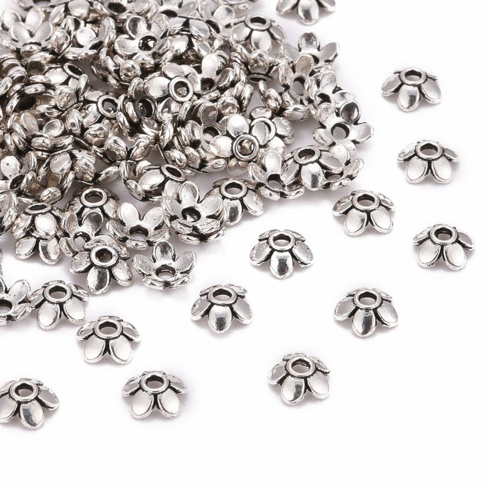 Capacel argintiu antichizat cu 5 petale, 6x2mm 1 buc